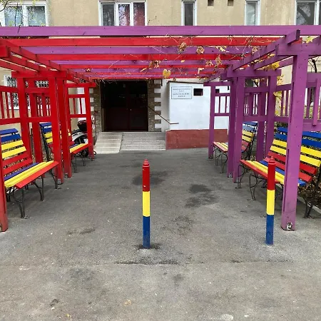 Piata Sudului Host Appartamento