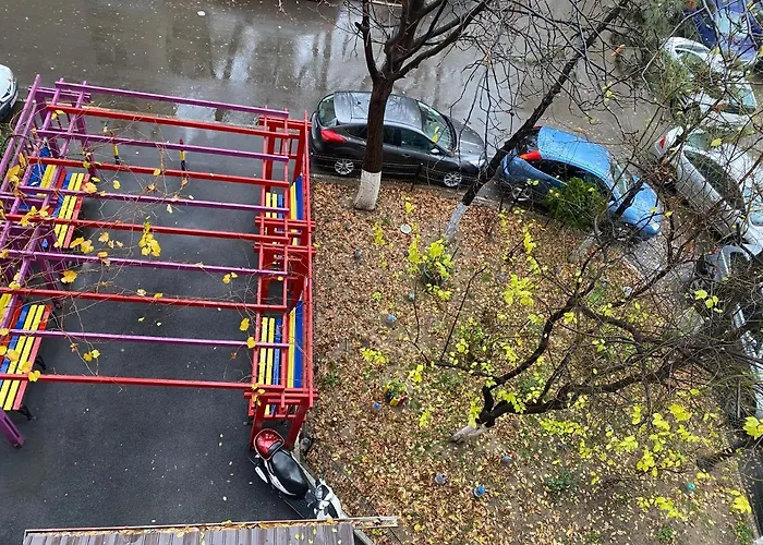 Piata Sudului Host Апартаменти